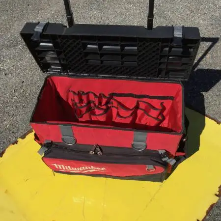 Milwaukee Brand ~ Mobile Tool Box ~ Easily Rolls on Two 6 Wheels