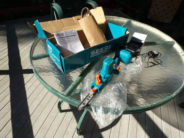 CORDLESS DYNAFILE. MINI BELT SANDER