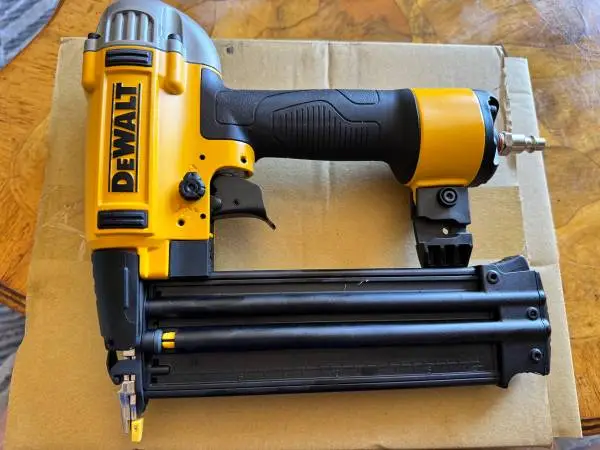 DeWalt nail gun 18 gauge