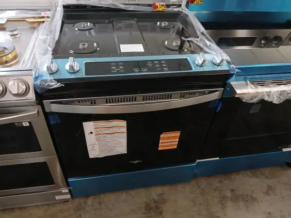 Open box slide in gas stove in stainless steel