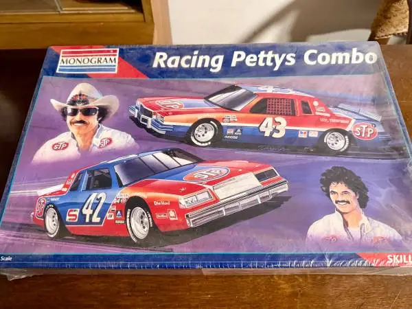 Revell Racing Pettys Combo Model Kit Sealed