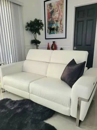 Contemporary Premium grade Italian white leather dual reclining Sofa STUNNING