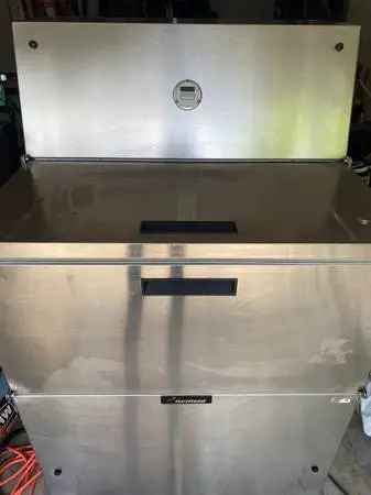 STAINLESS STEEL COOLER