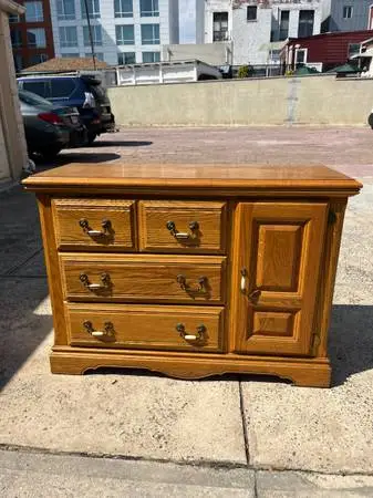 3 drawer dresser with cabinet