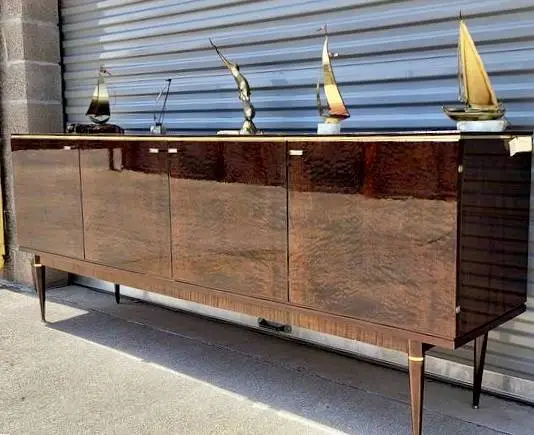 Outstanding credenza - made in Italy. Osvaldo Borsani; circa1962