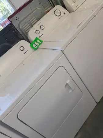 LIKE NEW! AMANA WASHER and GAS DRYER TOP LOAD FOR SALE!
