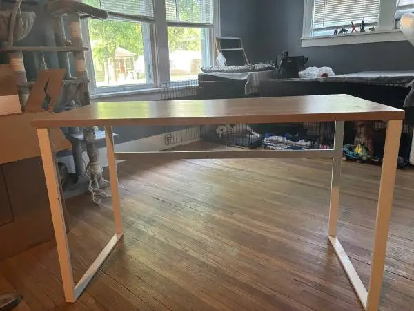 Nice desk/table