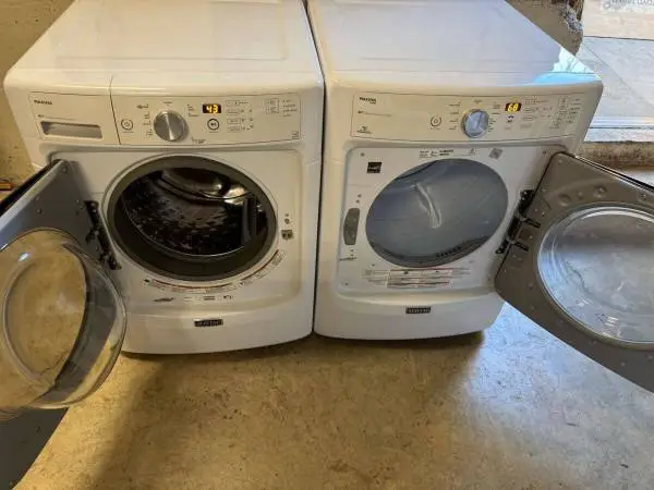 Maytag Maxima Washer And Dryer Set