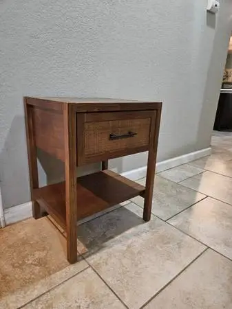 1 Night Stand