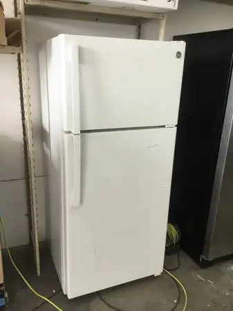 White Ge top n bottom refridgerator