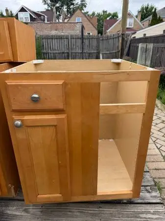 Kitchen cabinets/ Gabinetes de cocina