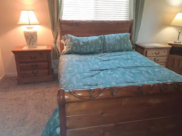 Queen Bedroom Set