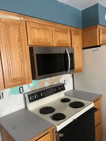 Stove, Dishwasher, and Microwave