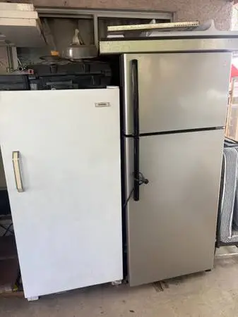 FREEZER STAND UP