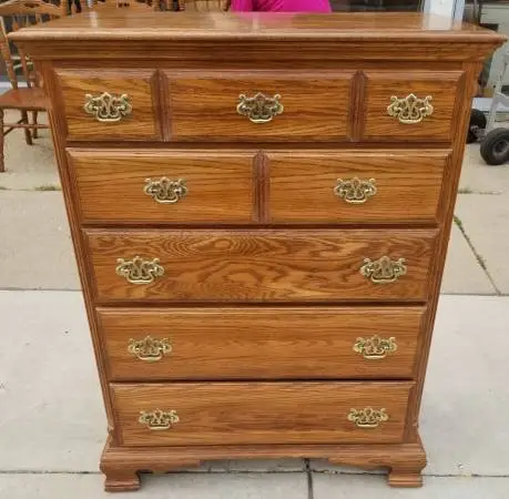 Solid Oak Chest of Drawers