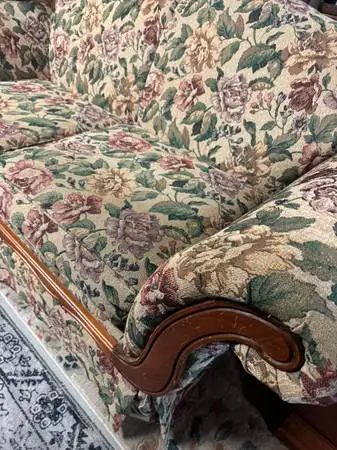 LOVESEAT