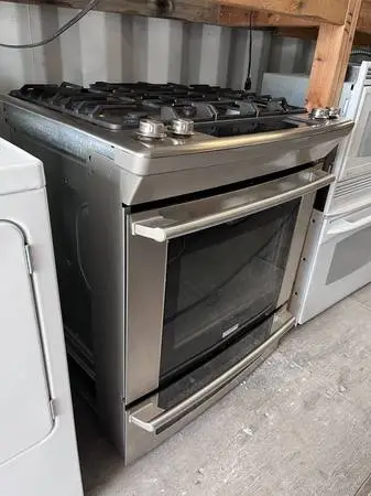 32W Electrolux SS Dual Fuel Range Slide-In 4 Burner #EW30DS65GS6 Used