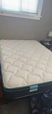 MOVING SALE - Queen Size Sleepy’s Calm Mattress