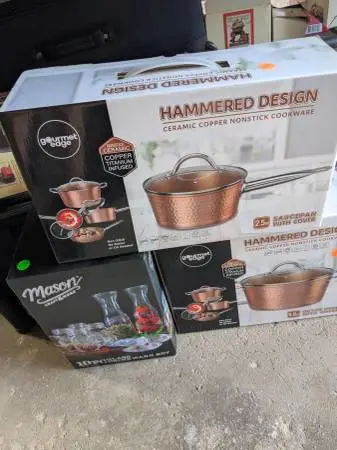 HUGE MULTI-FAMILY GARAGE SALE PART OF NEIGHBORHOOD SALE!