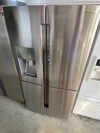 Samsung Refrigerator French 4 Door Stainless Steel with water and ice