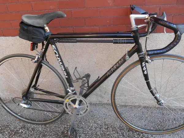 Vintage Schwinn 564 lightweight road bike