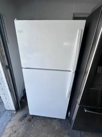 Whirlpool Refrigerator 30Wx30Dx67H