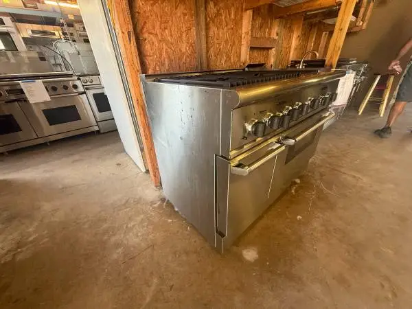 48W SS Thermador Range Freestanding Model # PRSE484GGSLP Used