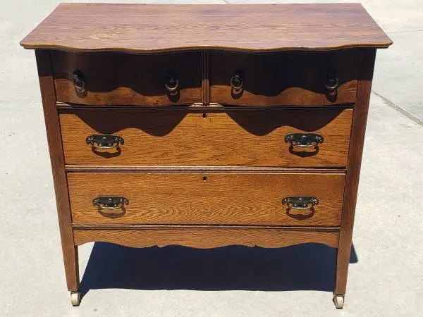Antique 3 Drawer Dresser