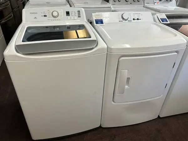 Insignia Washer and Dryer Combo Side by Side White