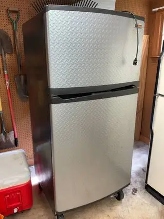 Gladiator Freezerator - clean, not cooling