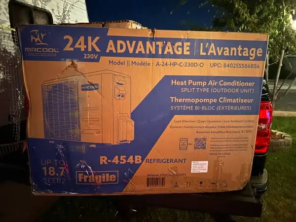New  24k BTU Mini Split Heat Pump Air Conditioner