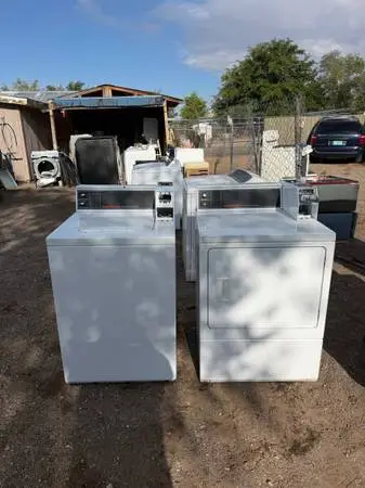 Speed Queen Electric Washer And Electric 220 Plug Dryer Set For Sale