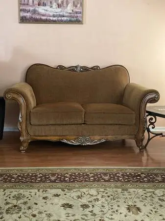 ** Sofa Love Seat **