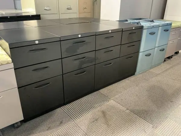 15W x 22D x 27H Box/Box/File Pedestal by Teknion in Black Metal