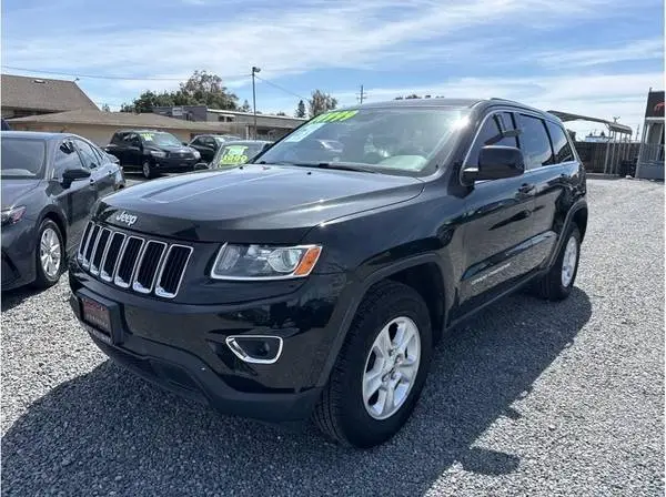 2014 Jeep Grand Cherokee  Laredo Sport Utility 4D SUV