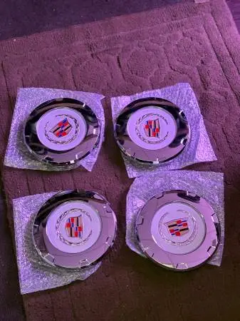 CADILLAC ESCALADE CENTER CAPS SET OF 4