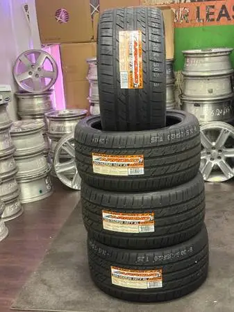 305/35/20 NEW TIRES ARROYO SET OF 4