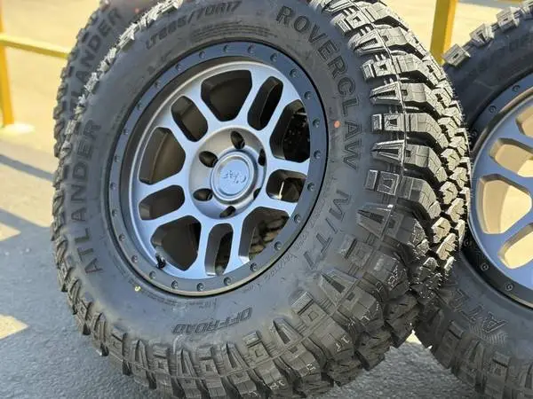 Jeep Wrangler Gladiator Rubicon 17 inch Wheels AGP rims 33 Tires