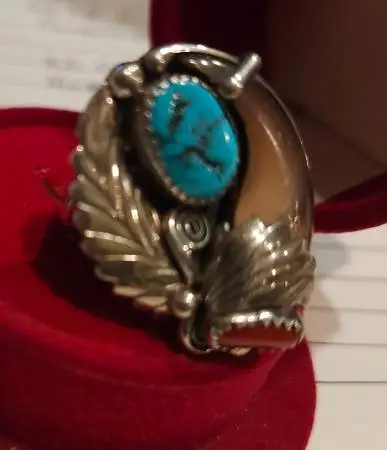 Native American Sterling Silver Ring Featuring A Bear Claw, Turquoise,