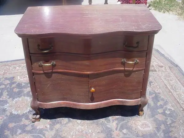 serpentine front dresser commode 2 drawers 2 doors