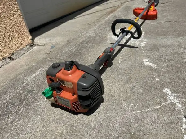 Husqvarna Gas Straight Shaft Trimmer Weed Wacker