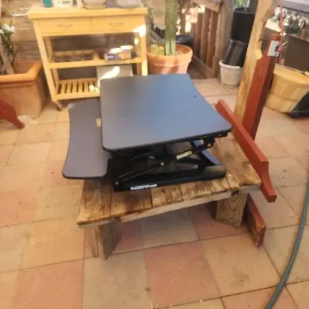 Adjusting Desk Flexispot.com