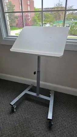 Flip-Top Student Desk Luxor Pneumatic Adjustable Height