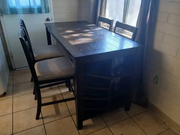 Young wine dining room set