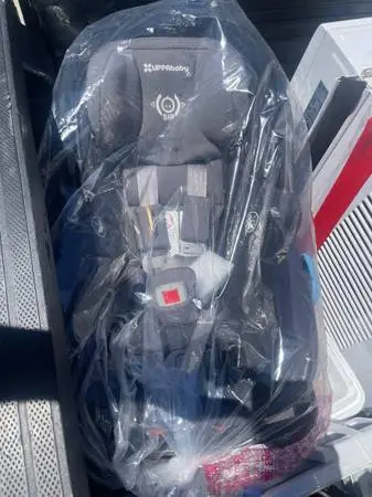 Brand new still in plastic, unused uppa baby mesa car seat with base