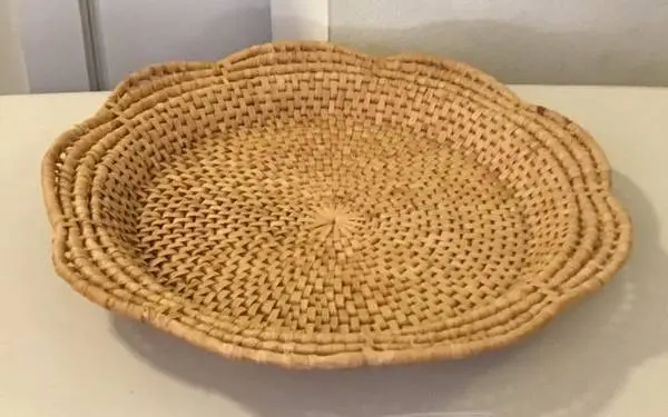 WOVEN WICKER TRAY