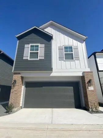 New house for rent location at SamHouston and Clay Rd