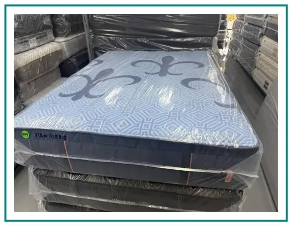 Queen Size Stearns & Foster Lux Estate Hybrid Mattress & Box Bed Set