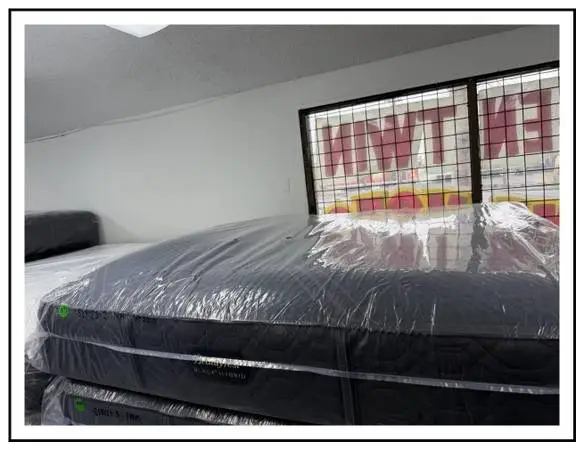 KING SIZE SIMMONS BEAUTYREST BLACK SERIES 2 (FIRM) HYBRID MATTRESS BED