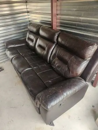 BLACK 3 SEATER LEATHER DUAL RECLINER COUCH